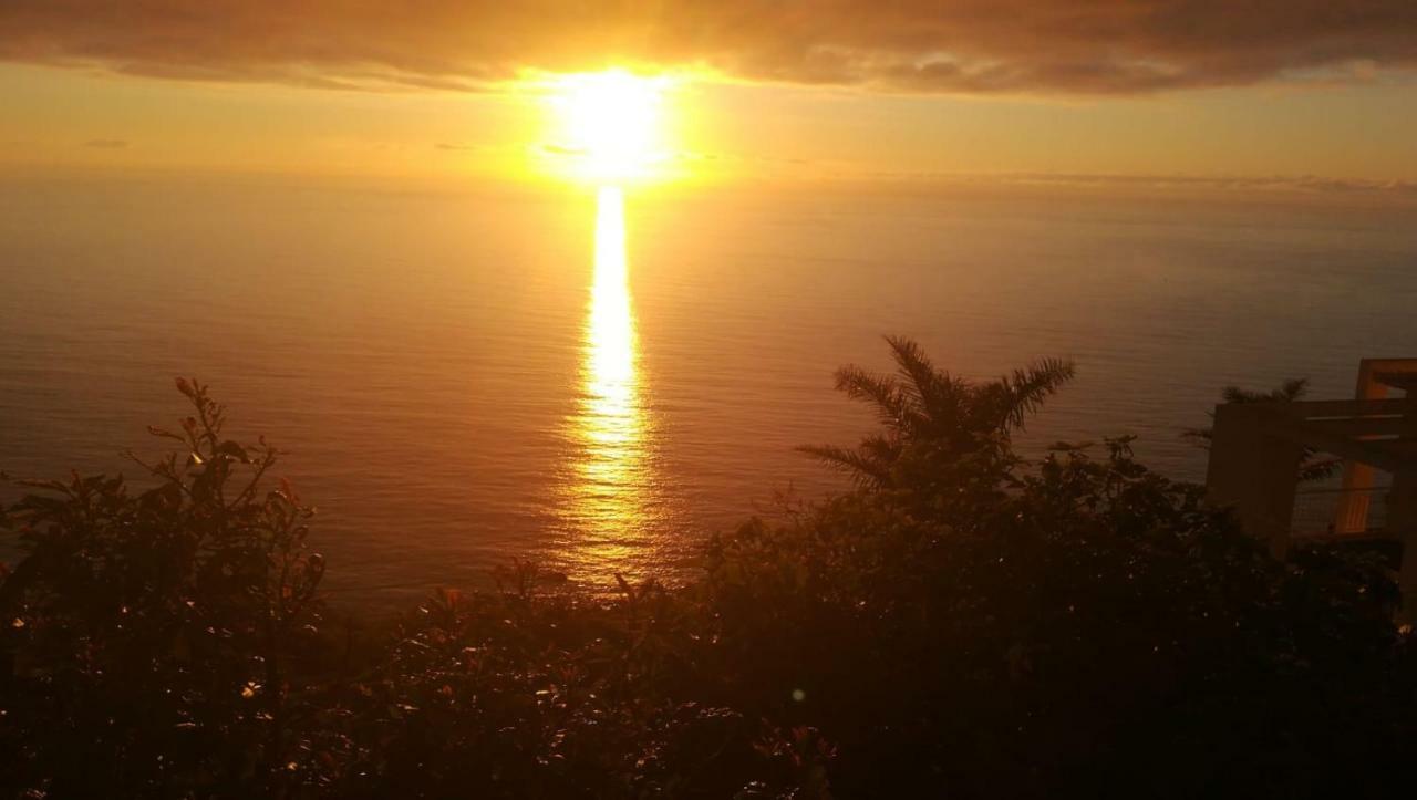 The Best Sea View In Madeira - Casa Farol Faja da Ovelha Bagian luar foto
